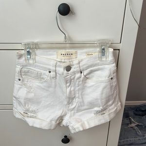 White pacsun shorts size 22